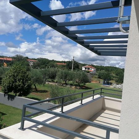 Villa Oskar Istrien Sveti Lovreč Pazenatički Esterno foto